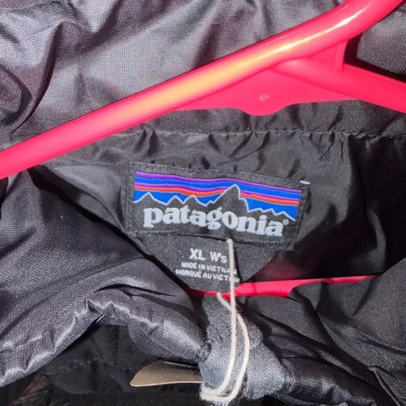 Patagonia Women's Nano Puff® Jacket Black XL NWT - Picture 4 of 4